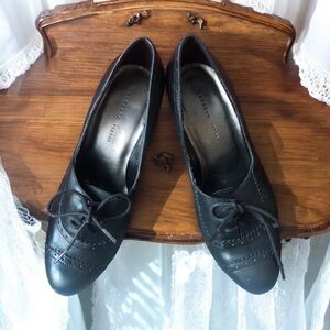 👛 (ANY 2/$25) ROBERTO VIANNO Black Retro Style Pump, Size 7 with 2.75” Heels